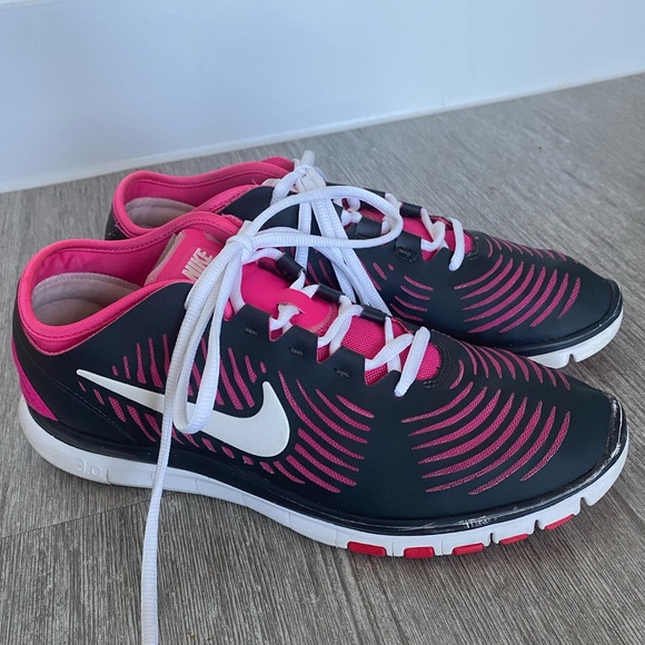 Nike Free Balanza Running Sneakers - Picture 7 of 11
